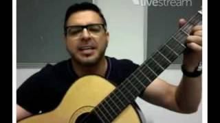 Luis Enrique le canta a sus fans en twitcam