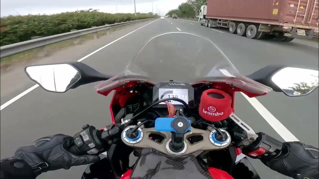 cbr1000rr vs gsxr1000