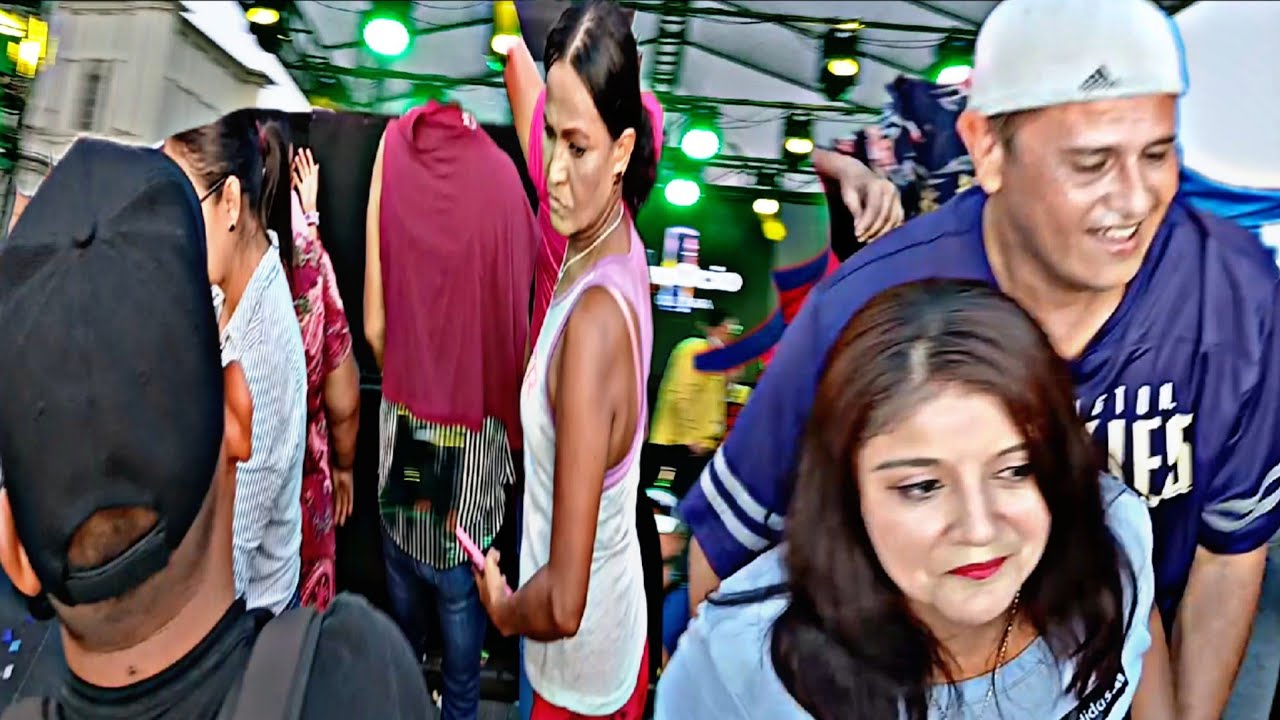 LA BELLEZA QUE SE ENCONTRO MAURICIO, ENFURECIO PORQUE UN BOLO LA ACOSABA 😡