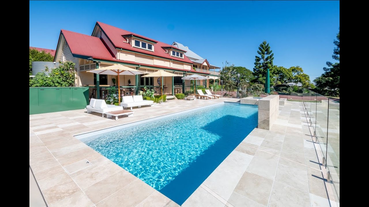 Kensington & Spa Silver Mist — video