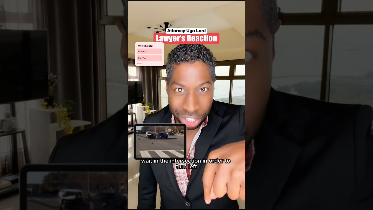 Минивэн попытался проехать на желтый свет и врезался в поворачивающий Mustang &mdash; кто понесет убытк...