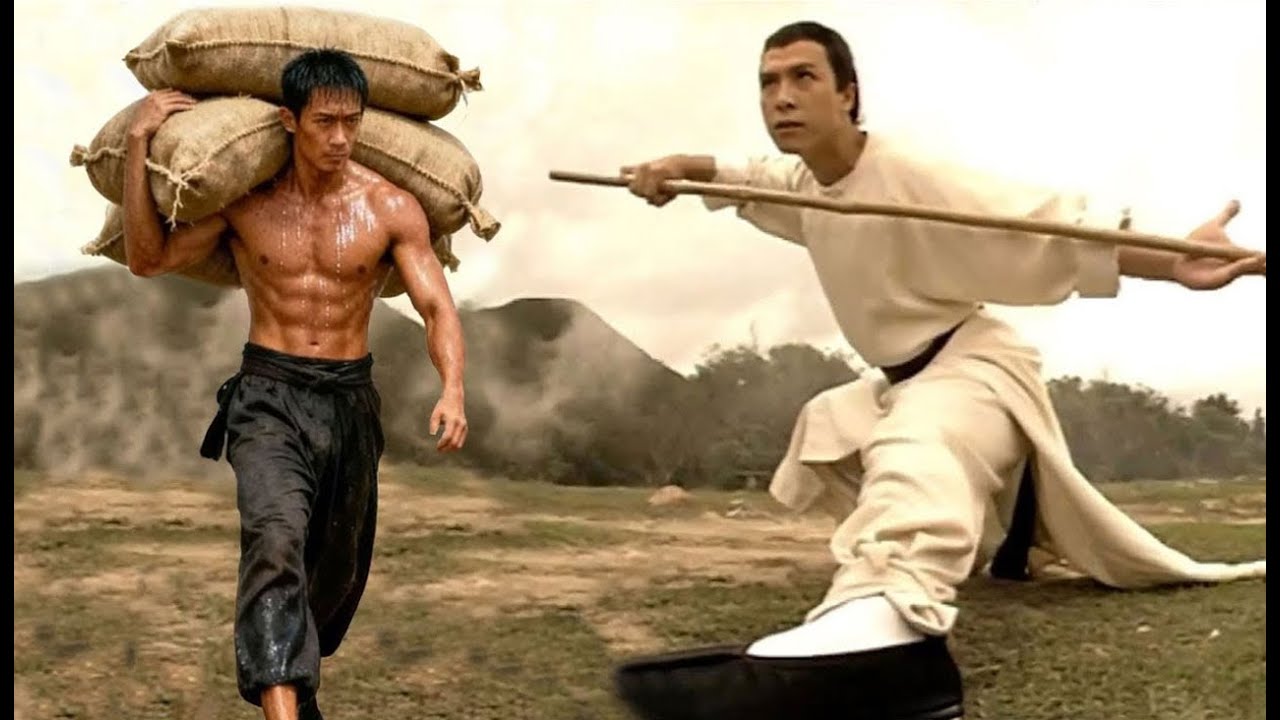 搬運工練成絕世功法，自認天下無敵，誰料甄子丹一招少林棍法出手，當場打到他跪地不起！⚔️洪熙官