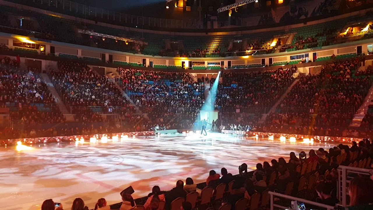 It's Not Unusual L.Reed/G.Mills YouTube