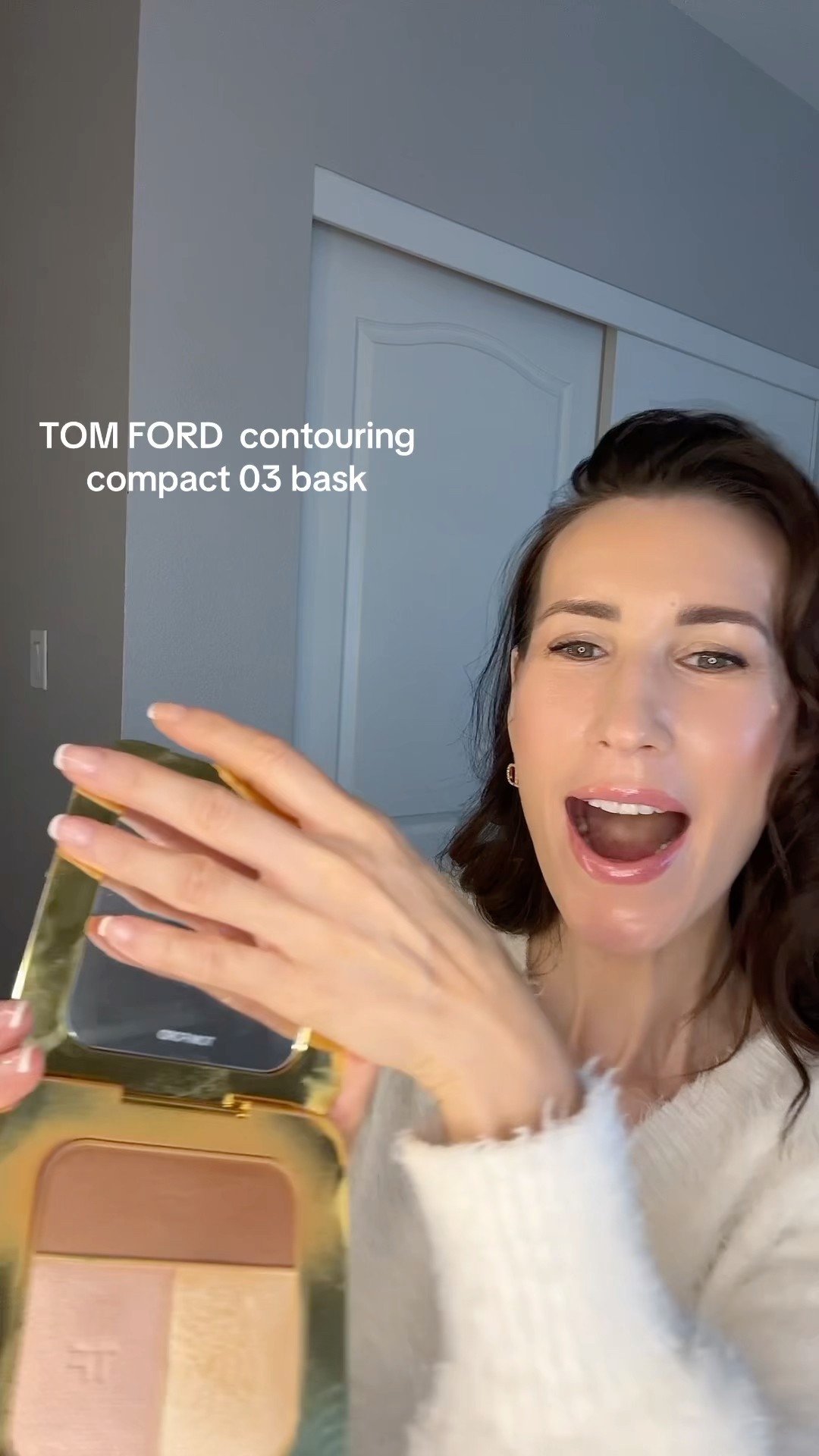 TOM FORD contouring compact illustrator 03 BASk