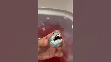 Who knew blood + sea water could smell this good? #jaws #shark #bath #bathbomb #japan
