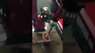 Industrial Welding Robot | Six axis Welding robot | Robologic