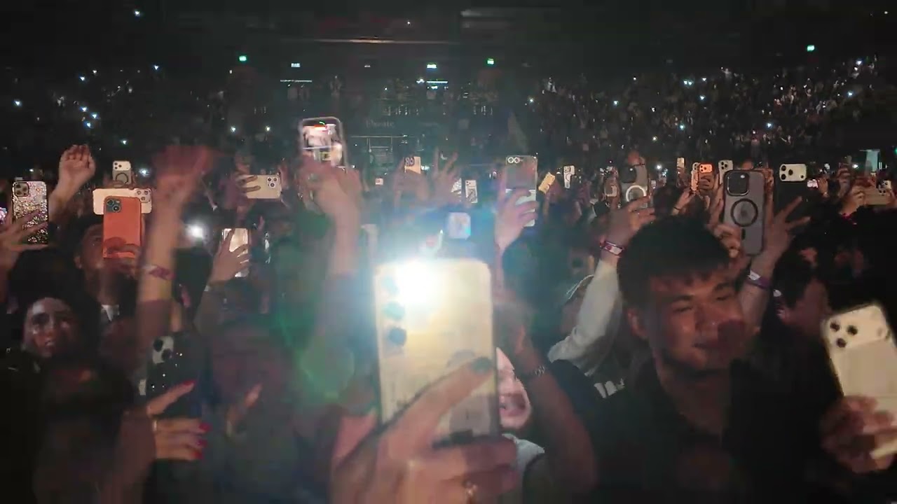 LANY - Malibu Nights + XXL (Live) (Soft tour 2026 - Dubai) (Last song)