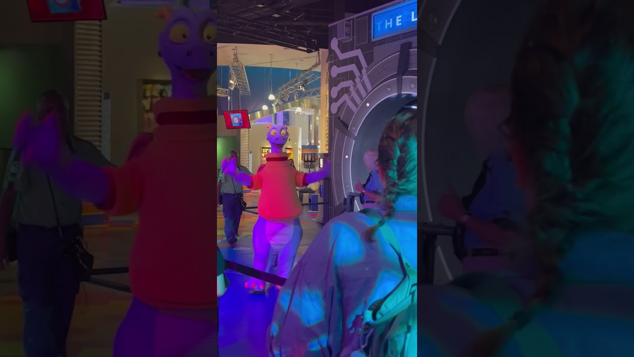 ￼ Figment comes out of the dream portal  