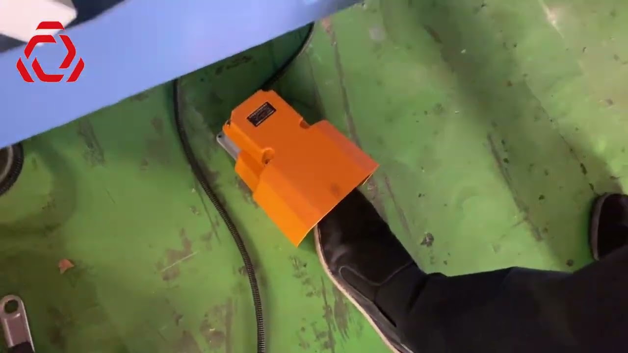 Three-axis thread rolling machine processing process