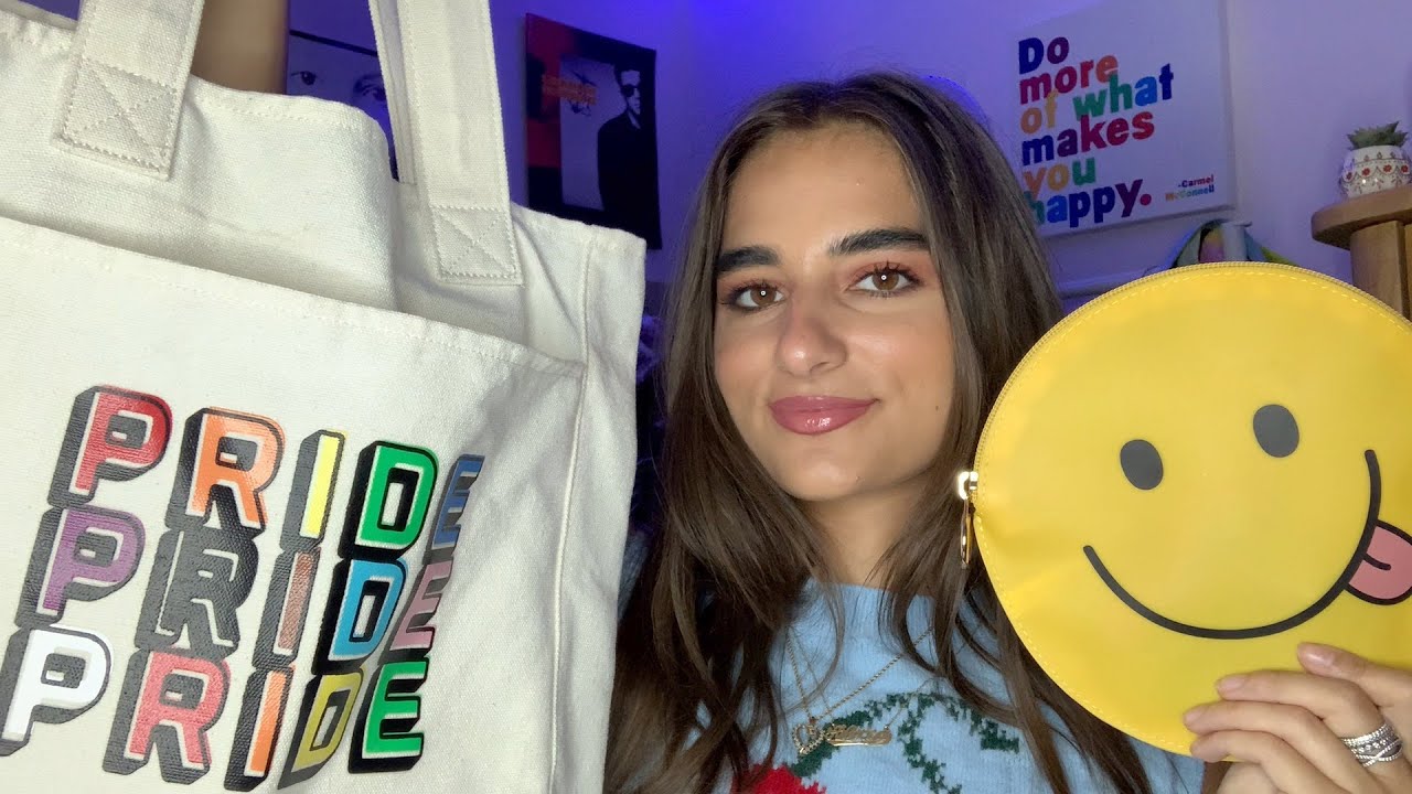 ASMR what's in my beach bag