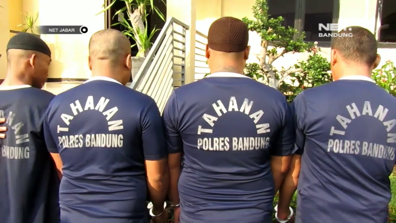 POLISI TANGKAP GEROMBOLAN PENGEROYOK