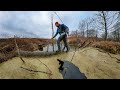 ЗАБРАЛСЯ В РЕАЛЬНЫЕ ДЕБРИ! БОЛОТО удивило клёвом и размером! Зимняя рыбалка на спиннинг - микроджиг