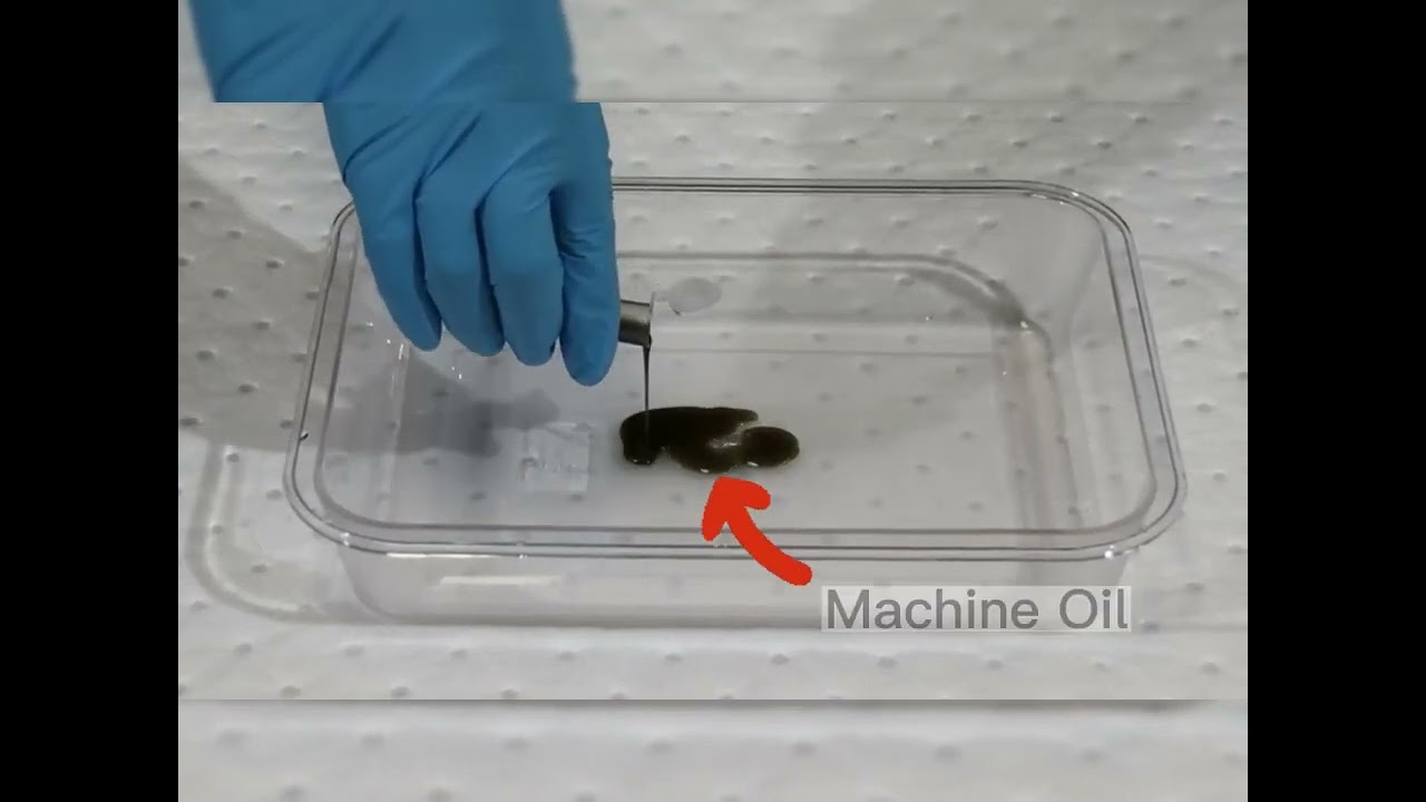 Oil Absorbent Pads Oil Absorption Effect Demonstration