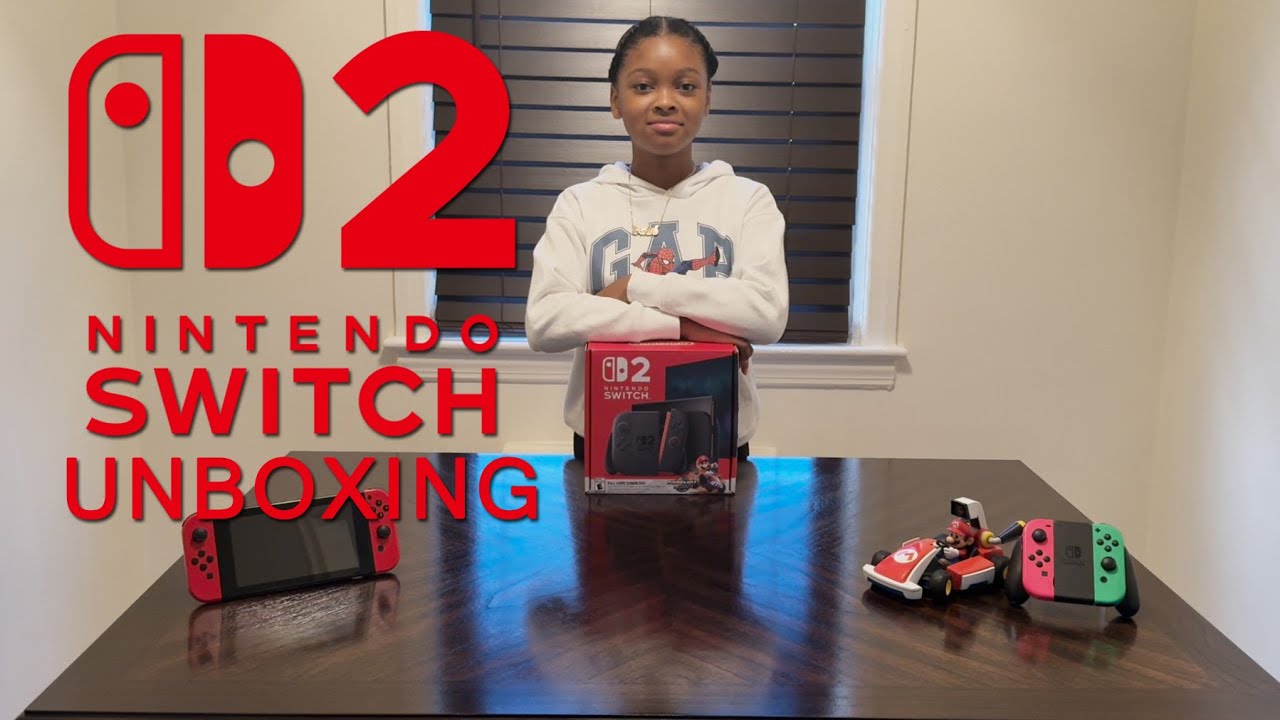 Распаковка Nintendo Switch 2, геймплей Mario Kart World.