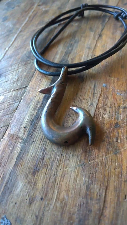 Hei matau Maori big bronze necklace #jewellery #maori
