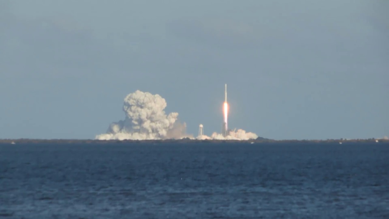 SpaceX Falcon Heavy - FIRST LAUNCH! - YouTube