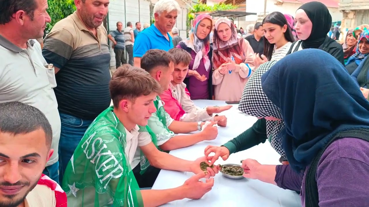 Askerlerimizin kınası yakildi