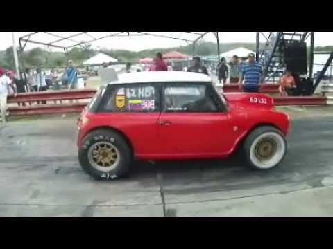 mini-"monster"-cooper-6.0l-v8-ls2-swap-vs-mitsubishi-colt-(turagua-racing)