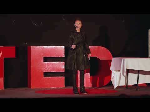 Vive sustentable, transforma tu vivienda y el mundo | Paola Barreiro | TEDxTolucaWomen