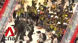 Violent clashes as hong kong police try to disperse protesters inside
a shopping mall on sunday (jul 14) night. for the full story:
https://cna.asia/2xjtorz ...