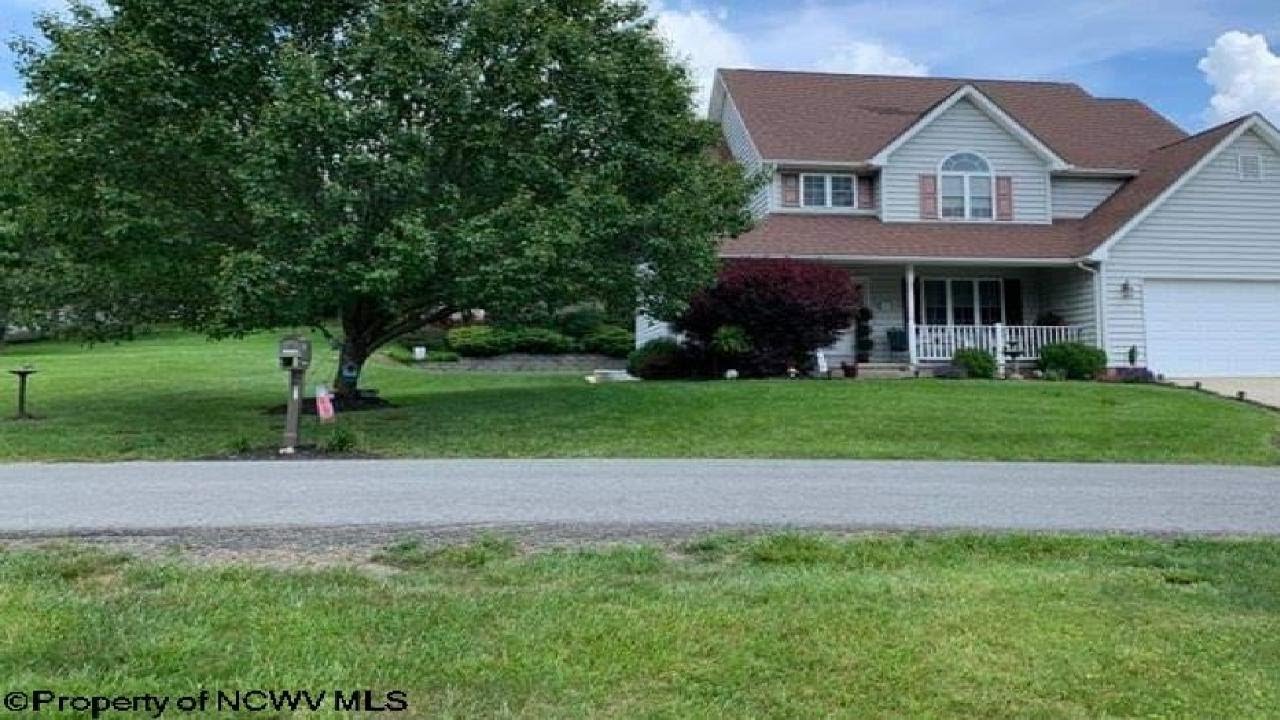 102 Corton Place, Morgantown, WV Presented by Traci Aberegg.