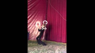 Juggling trick (Seven Ring Pulldown)