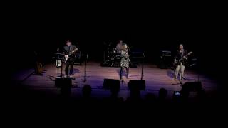 Red Noodle & Bottle Bar Artist - Uberjam   80s Medley Live at Esplanade screenshot 5