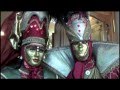 ► Le Carnaval de Venise (les personnages costumés et masqués sur la place Saint-Marc)