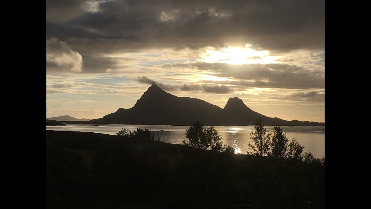 Midnight sun in Helgeland - Visit Helgeland