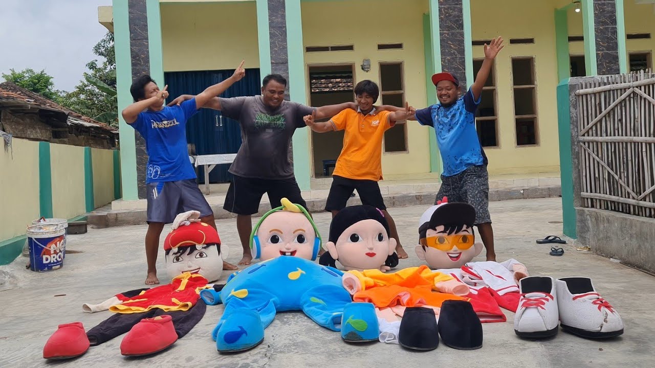 BADUT SERU SERUAN LOMBA PAKAI KOSTUM BADUT BAYI COCOMELON DAN BADUT SQUIDGAME