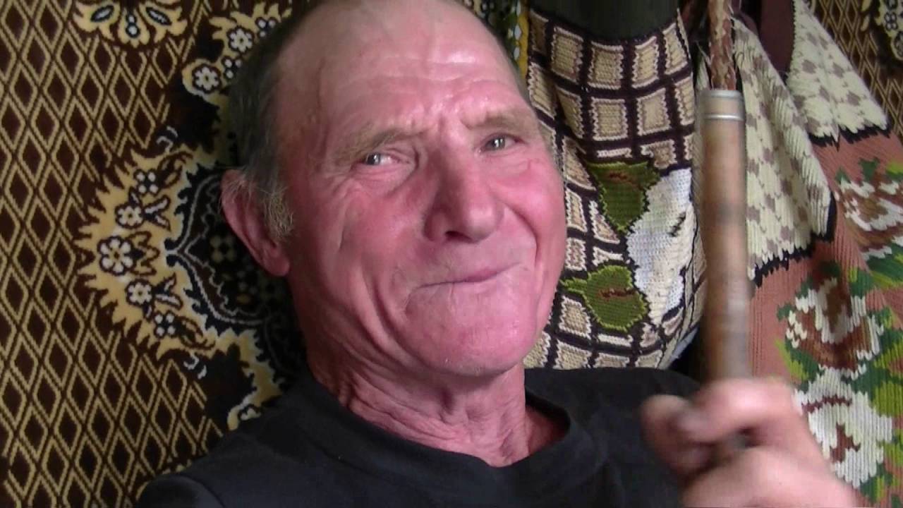 ”Badea care cântă la trișcă” - Irimei și Lucreția Turda din satul Coșbuc, jud. BN