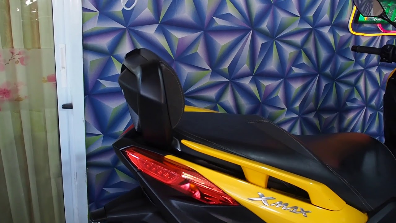 XMAX2018 สีเหลืองเดิมๆ มีชิวหน้าแต่งกันลมอย่างดี พนักพิงงานแท้ รถเดิม ยางใหม่ โทร0655382596