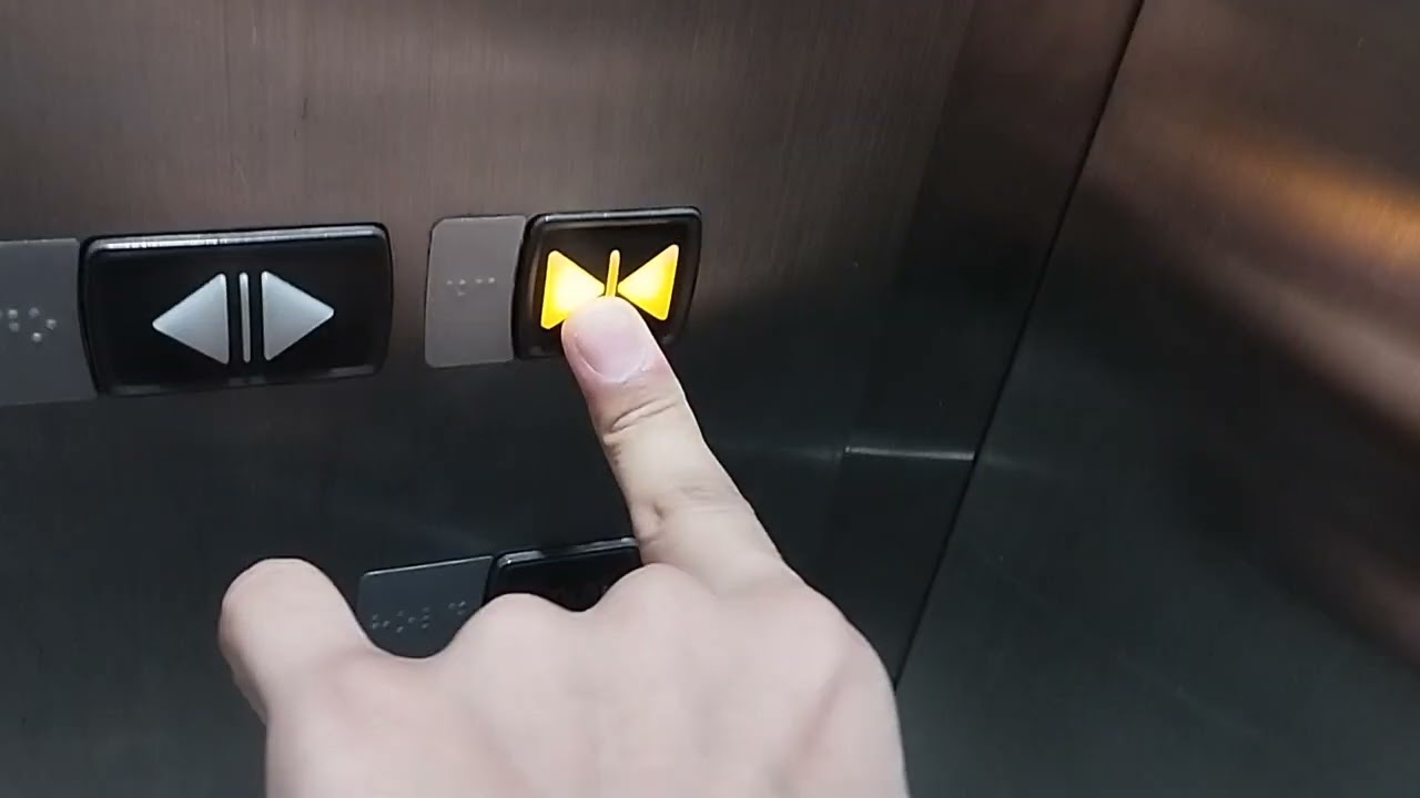 Mitsubishi Electric Nexiez-MRL Elevator in Robinson Life Style Samutprakan