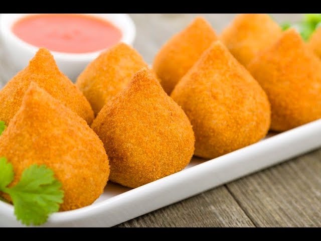 COXINHA CREMOSA DE FRANGO