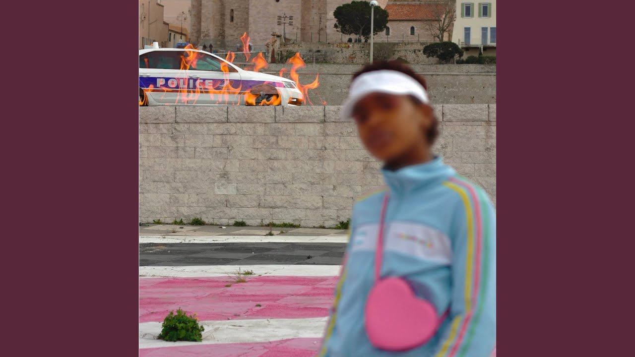Watch Interlude Boulevard -17h12 on YouTube Watch Interlude Boulevard -17h12 on YouTube