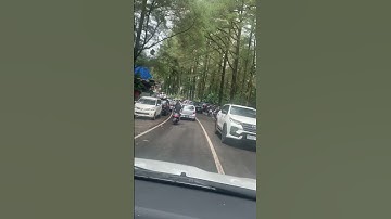 Terpantau area wisata hutan pinus Malino terjadi kepadatan dihari libur lebaran #weekend #malino