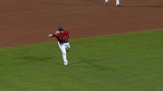 DET@BOS: Middlebrooks charges, makes a strong throw
