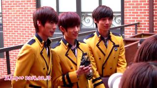 [Fancam]140213 BOYFRIEND SOPA for interview