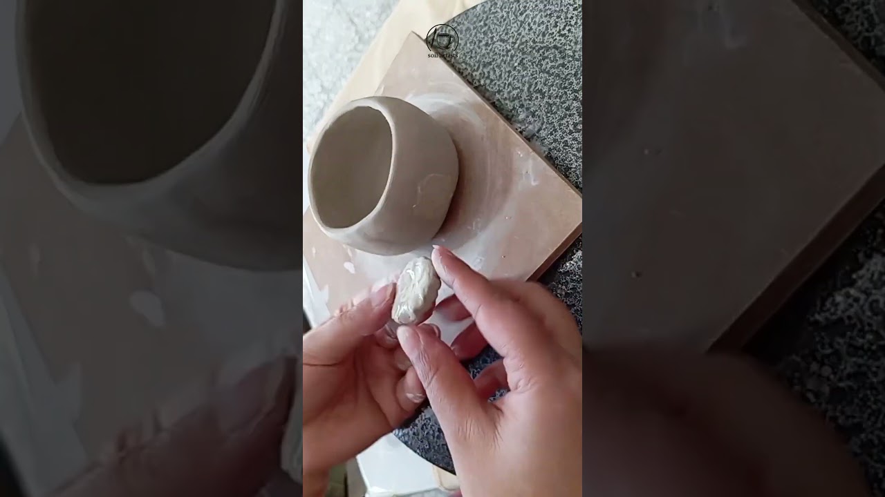 This ceramic mug with embossed flowers is truly magical! 💫