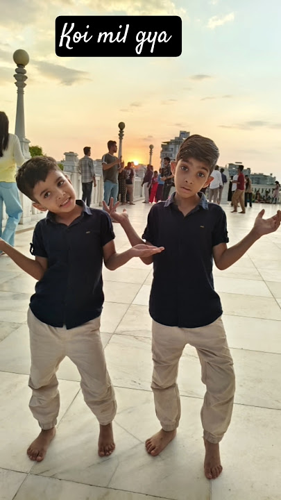 idhar chala main udhar chala #koi mil gaya #shortsfeed #dance #ytshorts #cutebaby