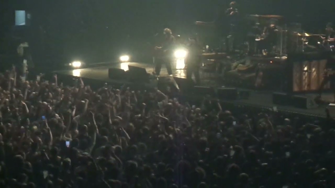 Saez - Pleure pas bébé - Amnéville 15.03.25