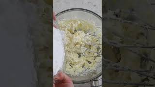 A Bright and Light Lemon Cream Cheese Frosting for Spring 💐