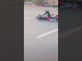 عايزه تسبيني وتمشي تب خدي ديه
