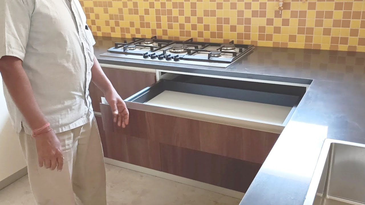 Latest Modular kitchen design setup finish with laminate Latest Modular kitchen design setup finish with laminate