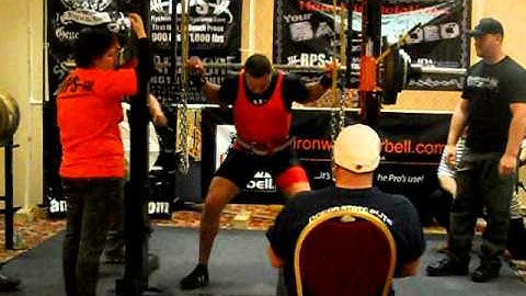 Troy Valberg squatting 450lbs