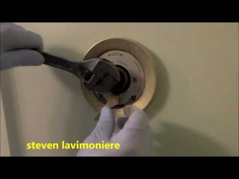 water-keeps-running-from-tub-/-shower-valve