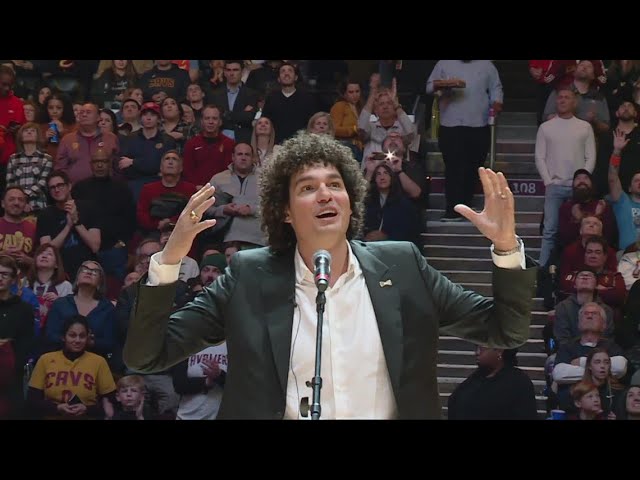 Crestfallen little boy sobs when he's told Anderson Varejao was dealt