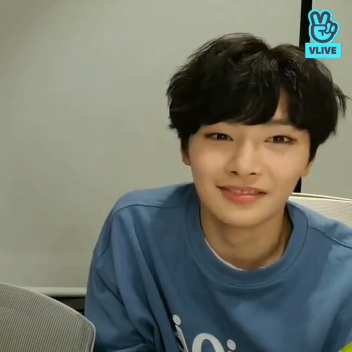 Now tell me i.n isn't gay for seungmin 🤨 #seungin #seungmin #jeongin #straykids