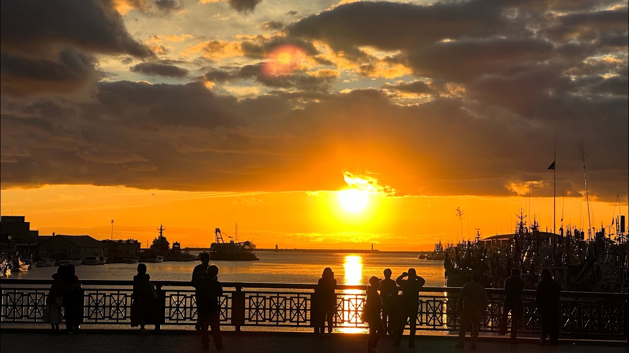 絶景！一度は見て！世界三大夕日　釧路　幣舞橋(ぬさまいばし）