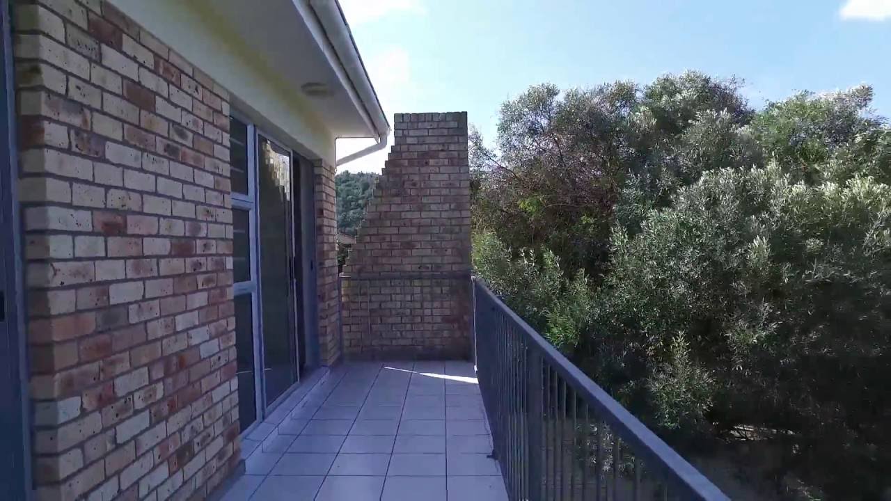 4 Bedroom House for sale in Eastern Cape East London Gonubie 00